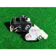 Замок двери Nissan CUBE Z10 CG13DE