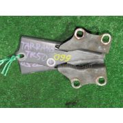 Кронштейн капота Nissan TERRANO TR50 ZD30DDTI