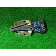 Кронштейн капота Nissan WINGROAD WFNY10 GA15DE