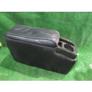 Бардачок между сиденьями Nissan LIBERTY PM12 SR20DE