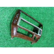 Консоль магнитофона Nissan PRESAGE U30 KA24DE