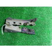 Кронштейн капота Mitsubishi LANCER CEDIA CS5W 4G93T