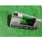 Консоль магнитофона Nissan X-TRAIL PNT30 SR20VET