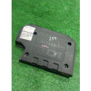 Пластиковая крышка на двс Mitsubishi GRANDIS N94W 4G64