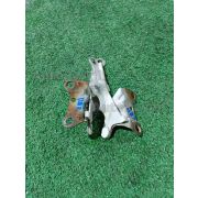 Кронштейн капота Toyota CAMRY SV30 4SFE