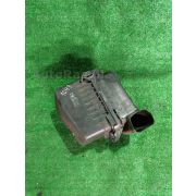 Корпус воздушного фильтра Toyota VOXY ZRR70G 3ZRFE