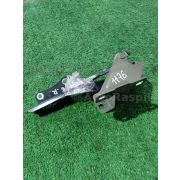 Кронштейн капота Nissan SERENA HC26 MR20DD