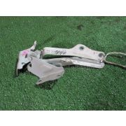 Кронштейн капота Nissan SERENA C26 MR20DD