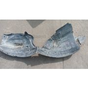 Подкрылок Nissan CUBE Z12 HR15DE