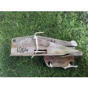 Кронштейн капота Nissan PRESAGE U30 KA24DE