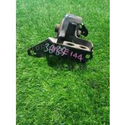 Подушка двигателя Toyota COROLLA FIELDER NZE144 1ZZFE