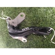 Кронштейн капота Toyota PORTE NNP10 2NZFE