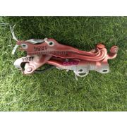 Кронштейн капота Mazda VERISA DC5W ZYVE