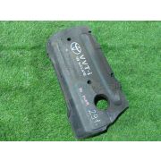 Пластиковая крышка на двс Toyota WISH ZNE14G 1ZZFE