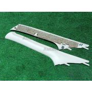 Накладка на стойку кузова Mitsubishi DION CR6W 4G94